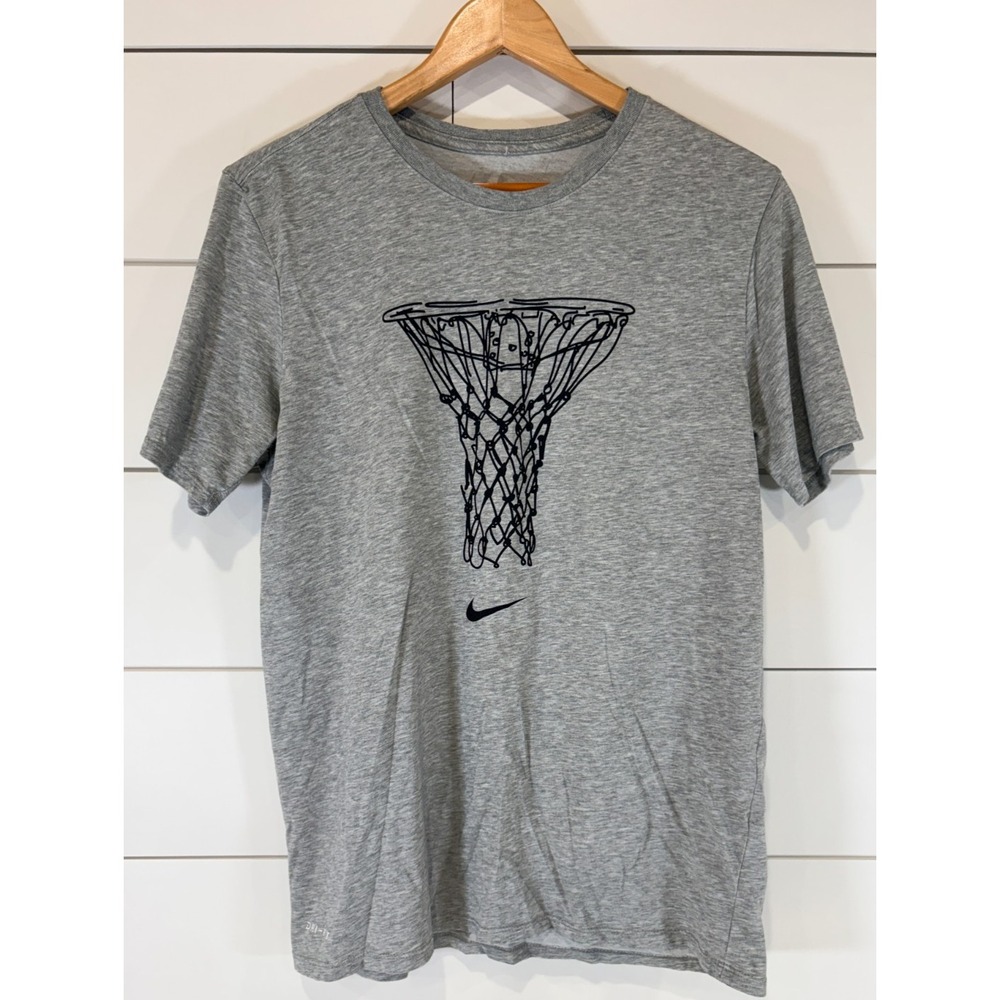 The Nike Tee Dri-Fit Men's Medium Gray Basketball Hoop Graphic Short Sleeve